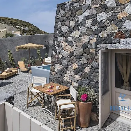 Rock Complex - Castle View - Jacuzzi & Pool Villa Emporio (Santorini)