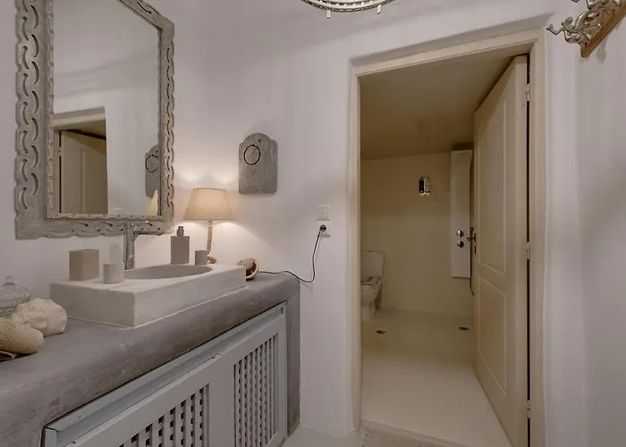 Rock Complex - Castleview - 2 Jacuzzis * Emporio (Santorini)