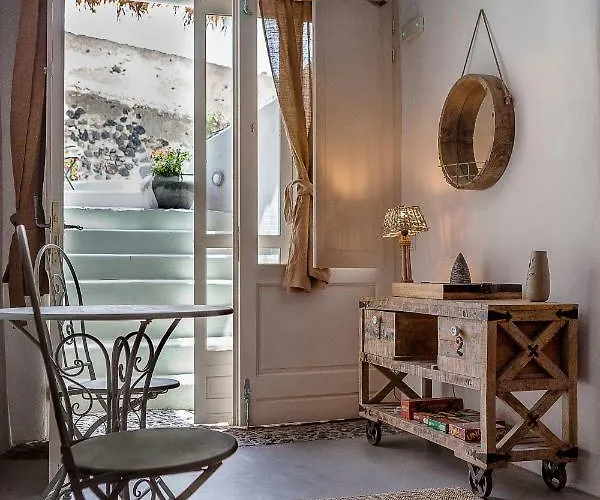 Rock Complex - Castleview - 2 Jacuzzis * Emporio (Santorini)